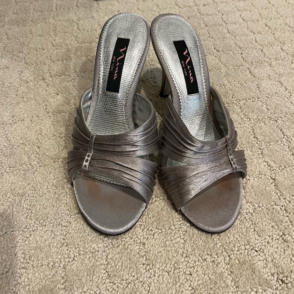 Nina Elegant Pewter Heels